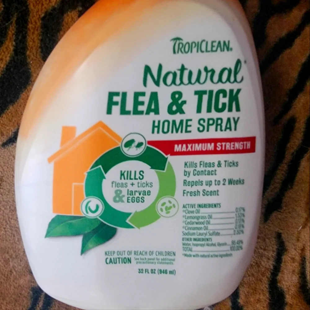 TropiClean Natural Flea & Tick Home Spray 32 Oz